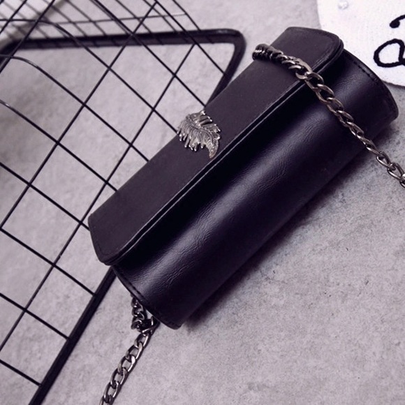 Gorgeous Black Leather Clutch / Purse / Bag - Picture 4 of 7